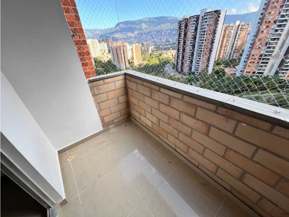Arriendo apartamento Loma de los Bernal — foto 4