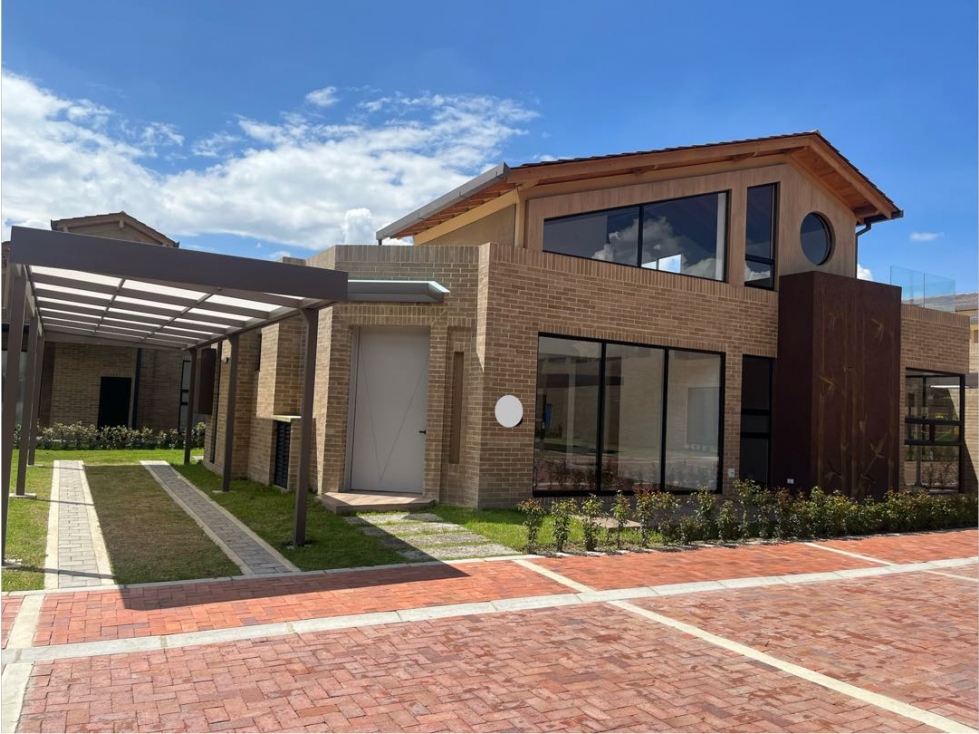 ARRIENDO CASA DE UN PISO, CAJICA
