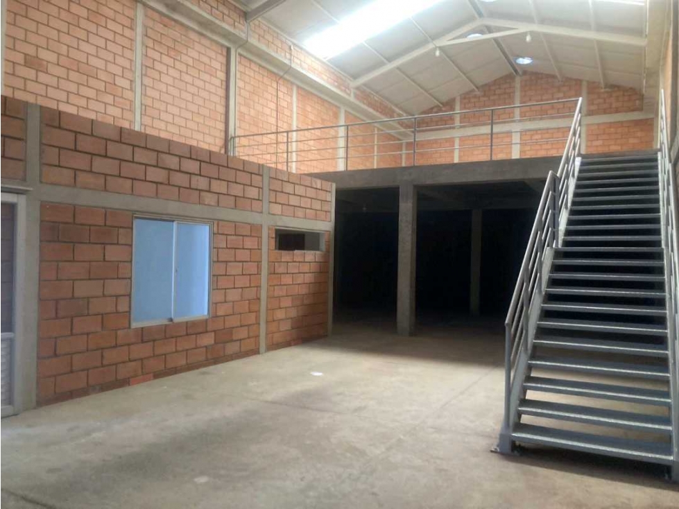 BODEGA EN ARRIENDO CENTRO EMPRESARIAL MONTERIA - 3