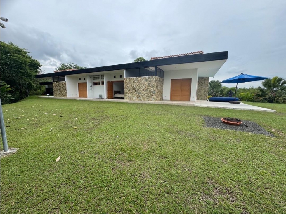 Casa 4 alcobas Conjunto Cerrado Cerritos Pereira