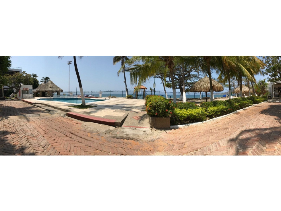 Casa en primera línea de Playa Salguero -060-r