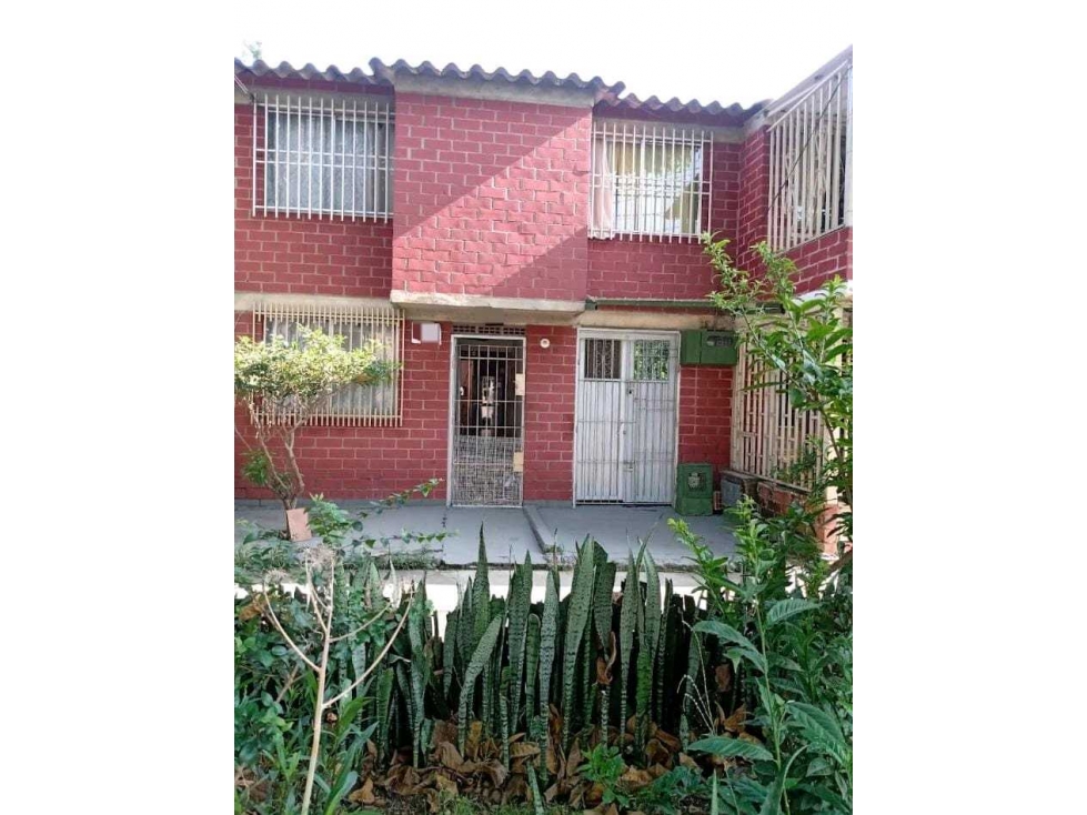 Casa en venta de 2 pisos unifamiliar en compartir oriente de cali