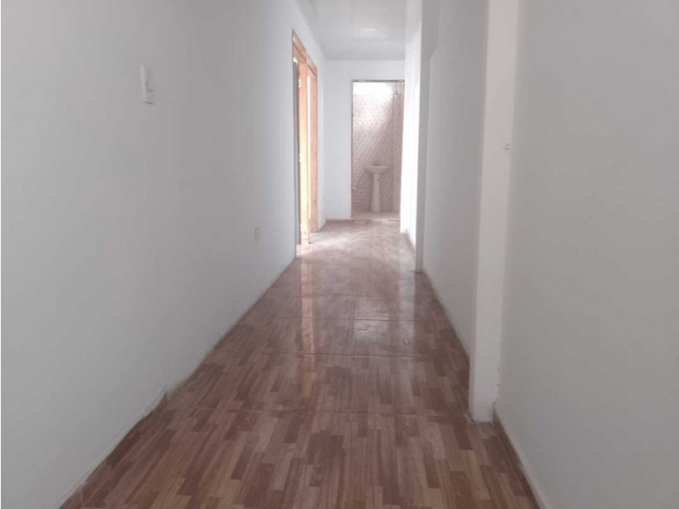 VENDO CASA EN EL BARRIO MUNICIPAL DE 3 PISOS CALI — foto 2