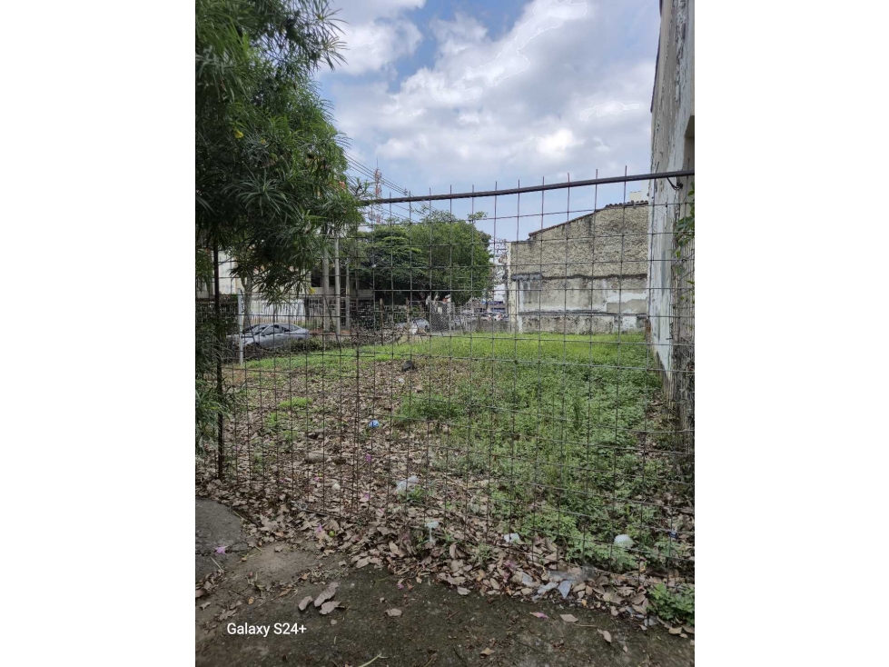 LOTE EN VENTA EN SANTA MONICA CALI