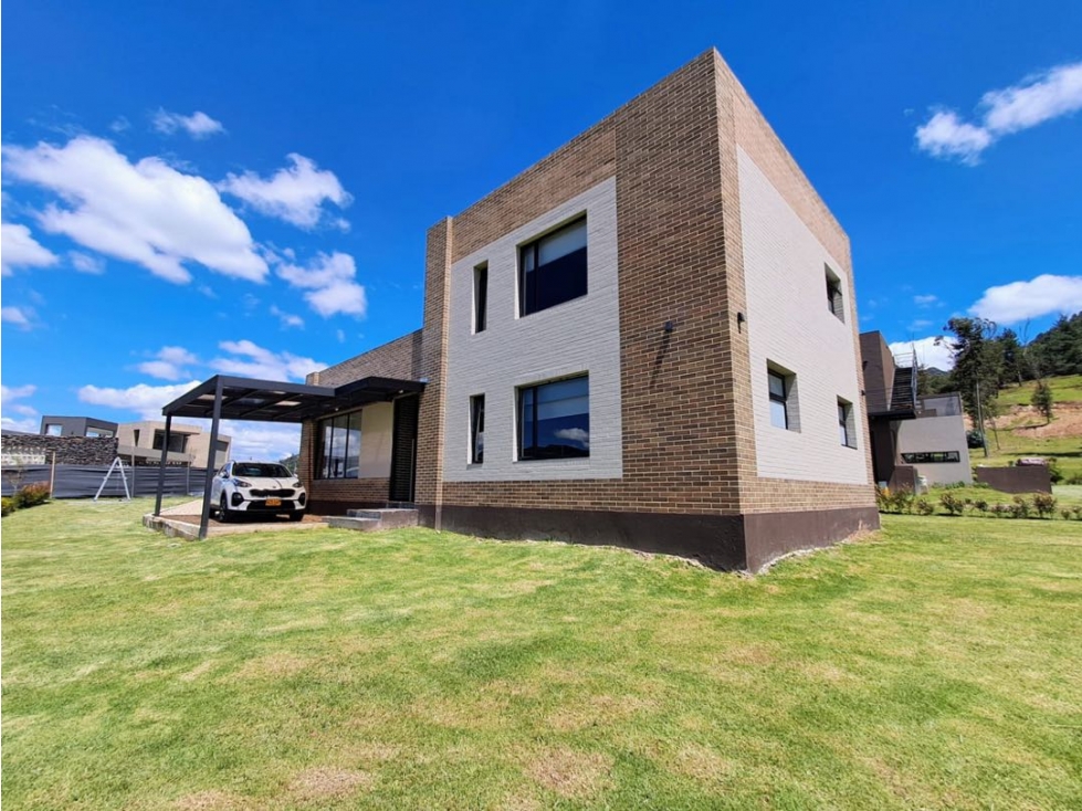 CASA EN VENTA EN SOPO