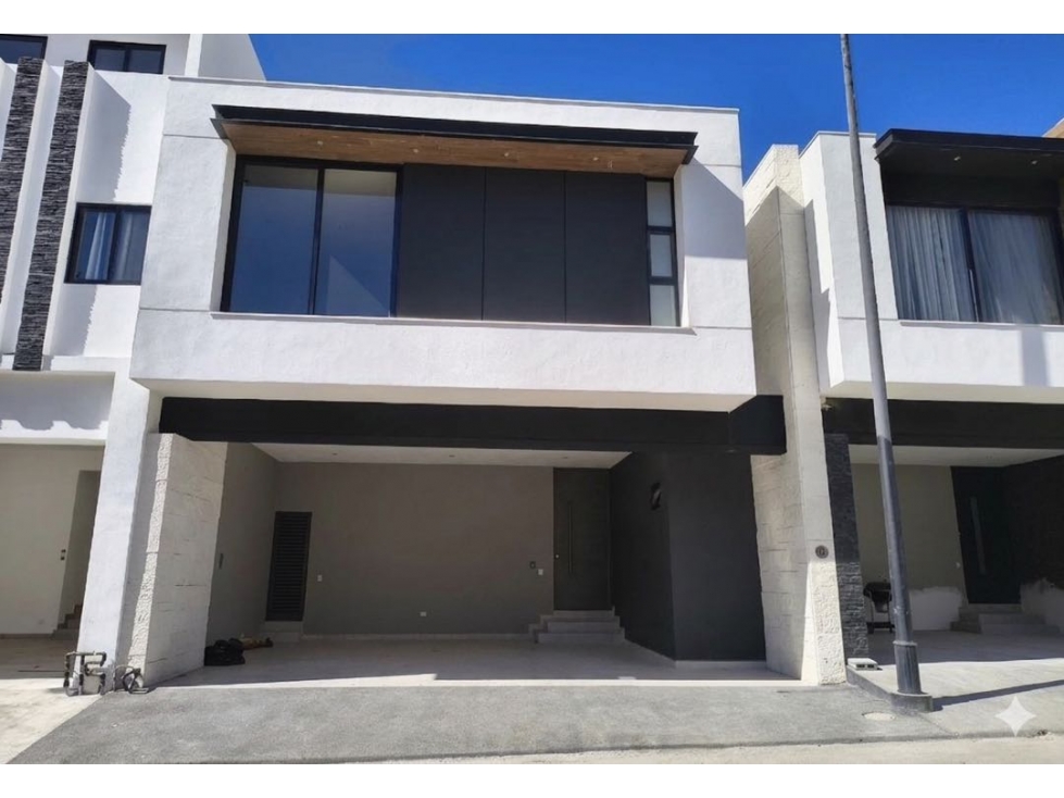 Casa en Venta Equipada en Brisas del Vergel en Monterrey