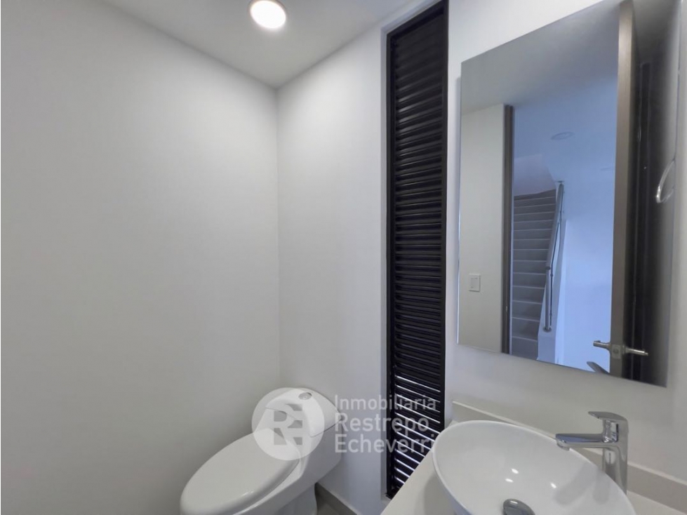 Casa esquinera en conjunto en venta, barrio Milán, Manizales — foto 2