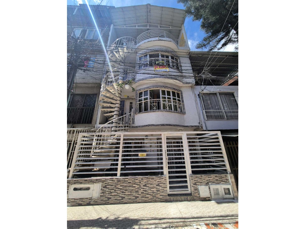 Copia de CASA MULTIFAMILIAR EN VENTA EN LA NUEVA BASE