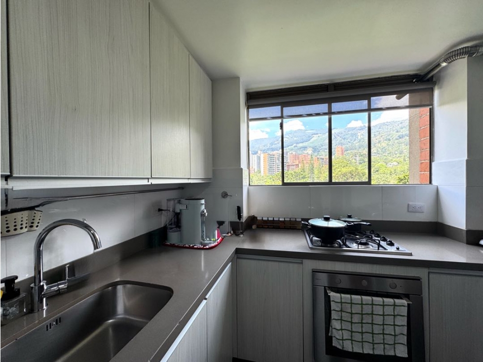 Venta apartamento balcón vista panorámica. El Poblado, San Lucas. - 6