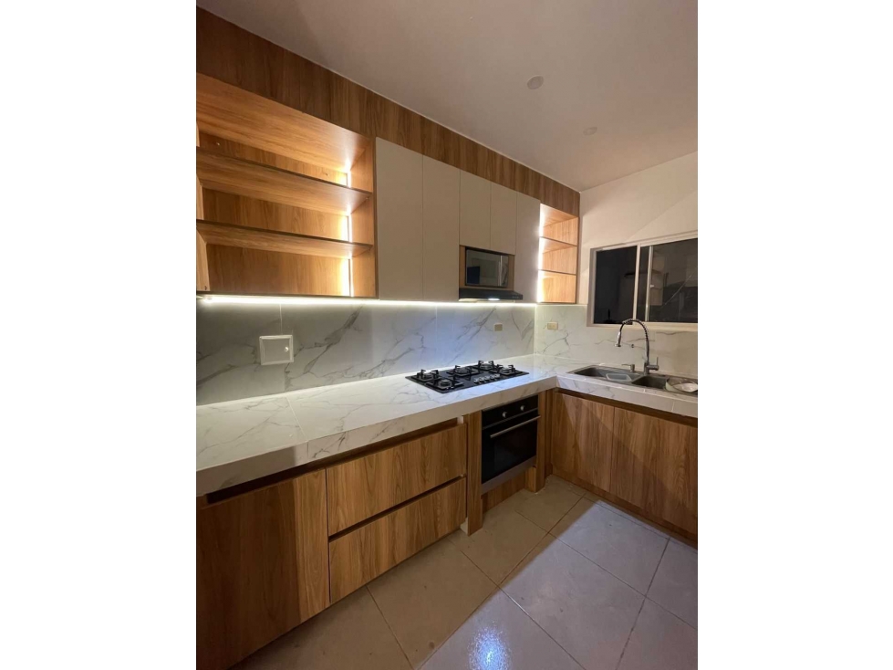 Hermosa casa remodelada cerca a todo - 005 — foto 2