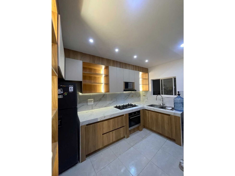 Hermosa casa remodelada cerca a todo - 005 — foto 5