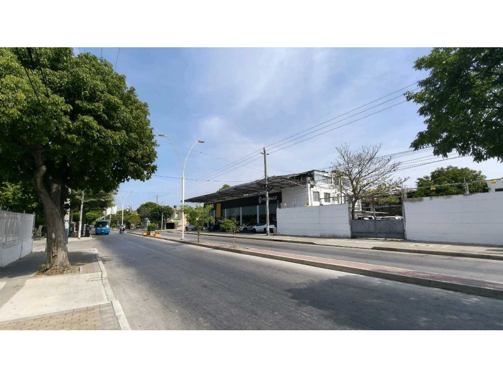 Hermosa Casa Remoddelada con ubicacón Excepcional - 005R — foto 2