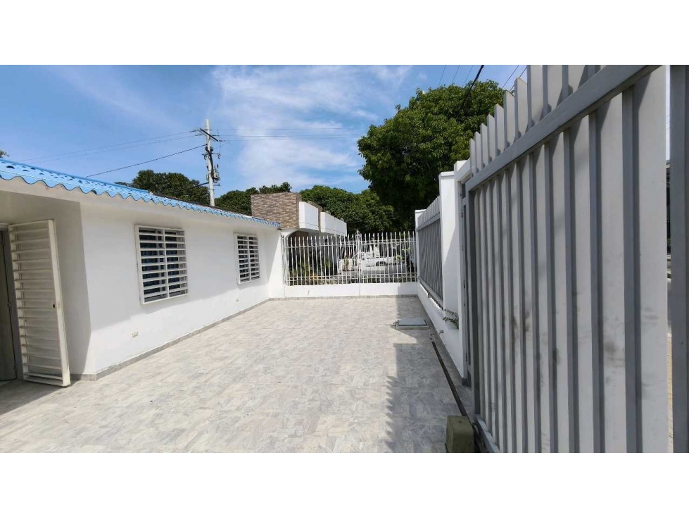 Hermosa Casa Remoddelada con ubicacón Excepcional - 005R — foto 5