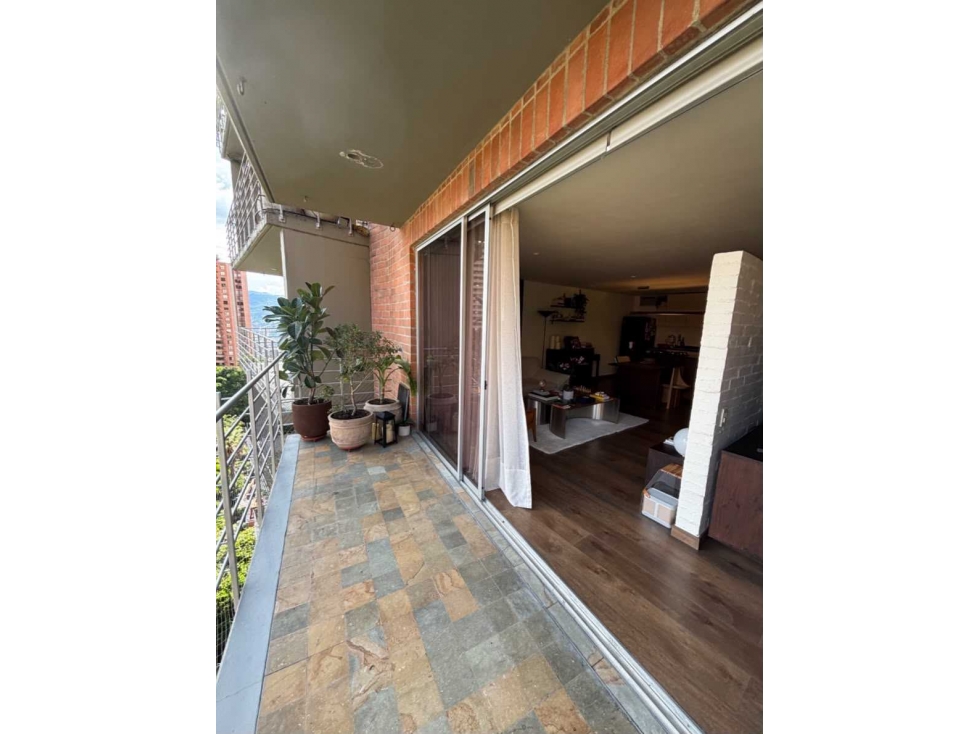 Hermoso apartaestudio poblado