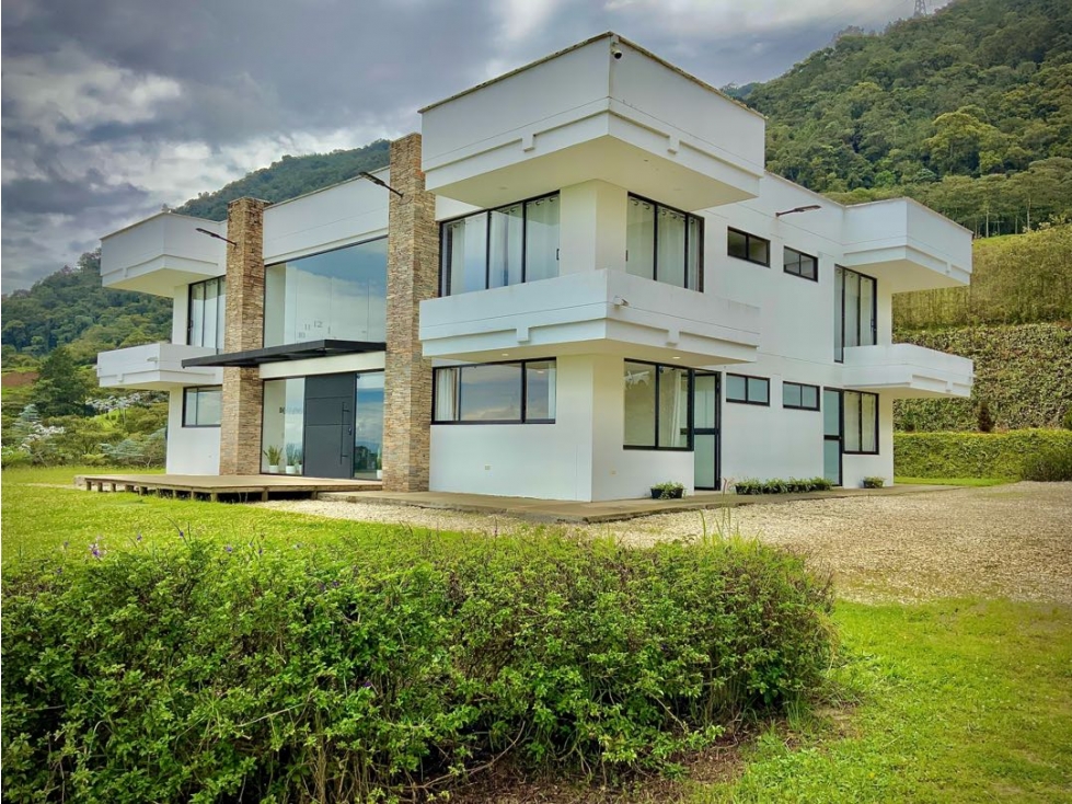 Venta Casa Exotica Vista Paneles Solares Sin Administracion La Ceja — foto 2
