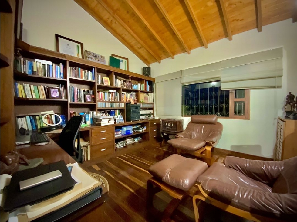 Venta Finca Aeropuerto con 2 Casas NO Administracion Permite Pesebrera — foto 2