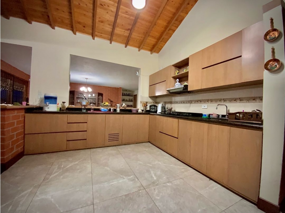 Venta Finca Aeropuerto con 2 Casas NO Administracion Permite Pesebrera — foto 4