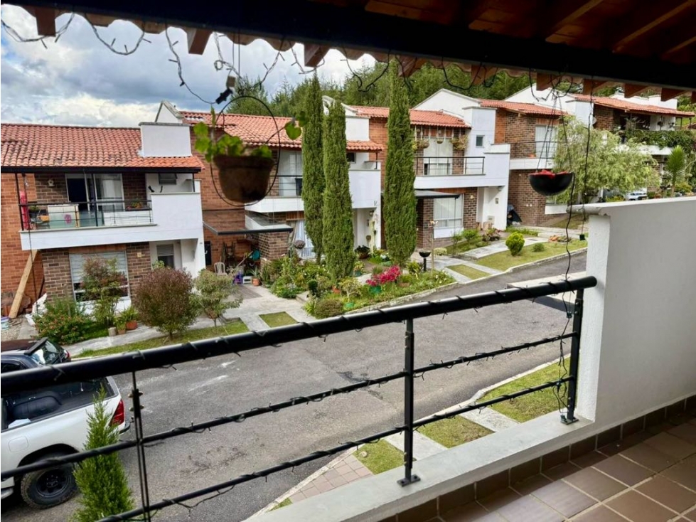 Oportunidad Venta Casa Unidad Cerrada Retiro