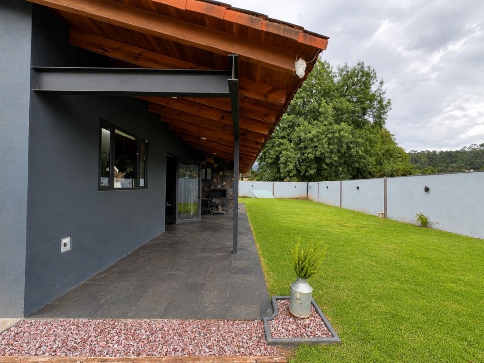 RENTA DE CASA MUY ILUMINADA Y CON AMPLIO JARDIN | CERRO GORDO — foto 4