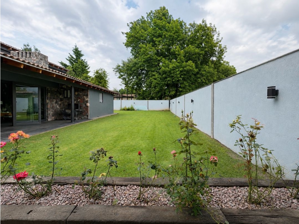 RENTA DE CASA MUY ILUMINADA Y CON AMPLIO JARDIN | CERRO GORDO — foto 5