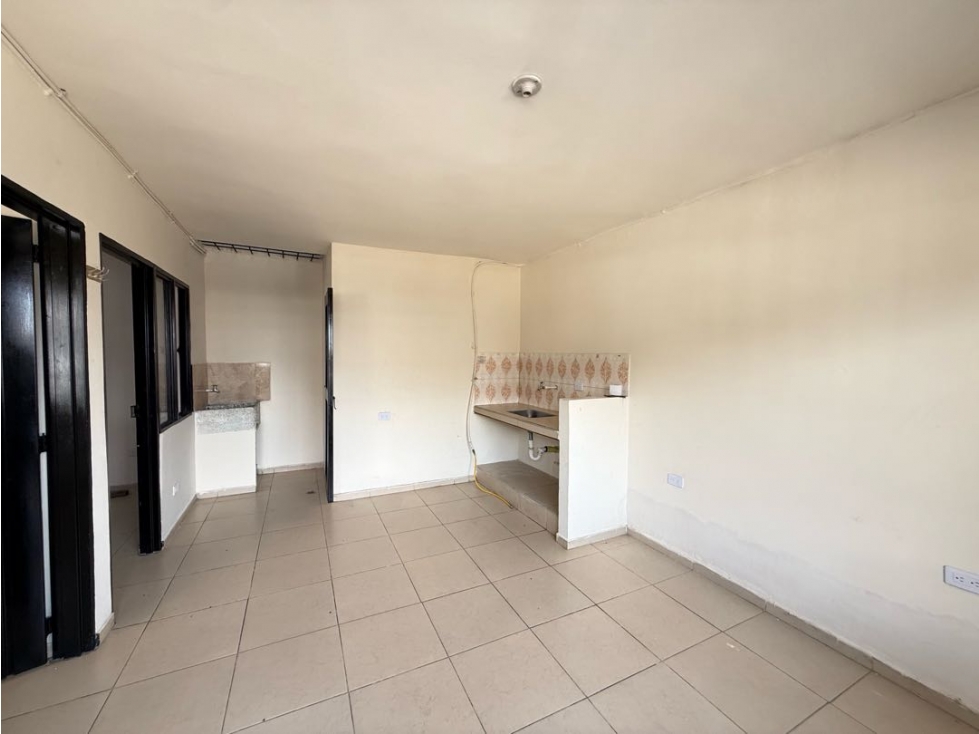 SE ALQUILA APARTAESTUDIO DOS AMBIENTES SEGUNDO PISO EL JARDIN — foto 3