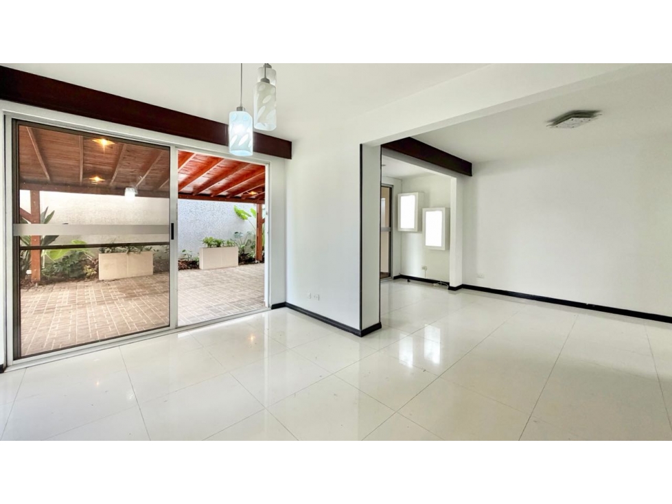 ALQUILO CASA EN CONDOMINIO EN CIUDAD JARDIN, SUR DE CALI — foto 2