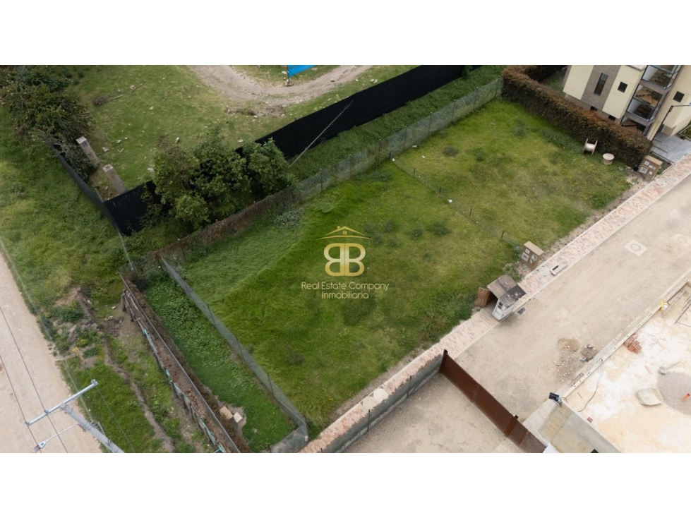 SE VENDE LOTE EN EN CONJUNTO CERRADO