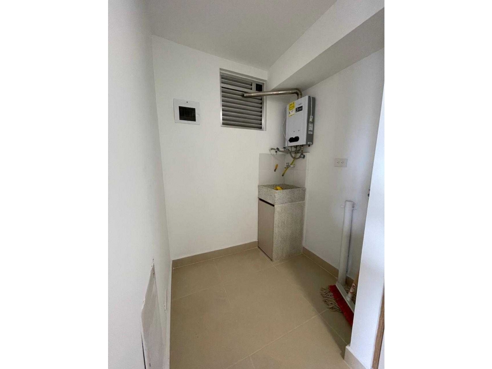 APTO 50m² PARA INVERSIÓN RENTANDO EN UNIDAD CERRADA VISTA A RESERVA — foto 3