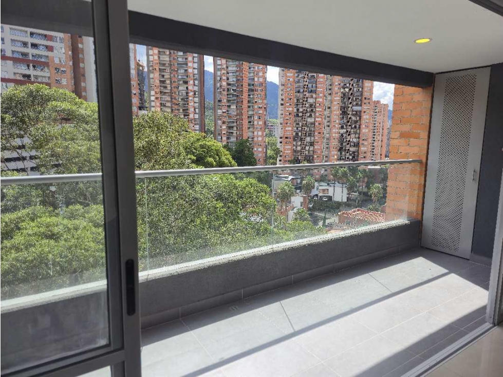 VENTA APARTAMENTO 139MTS VESTIER Y BAÑO EN CADA HABITACION SABANETA