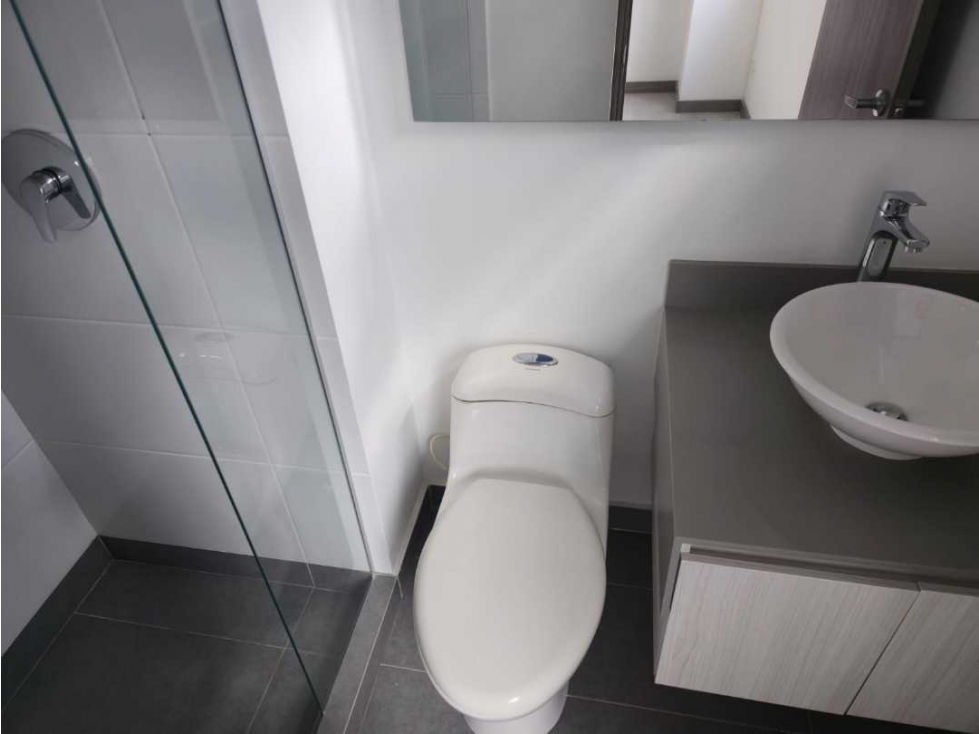 VENTA APARTAMENTO 139MTS VESTIER Y BAÑO EN CADA HABITACION SABANETA — foto 4