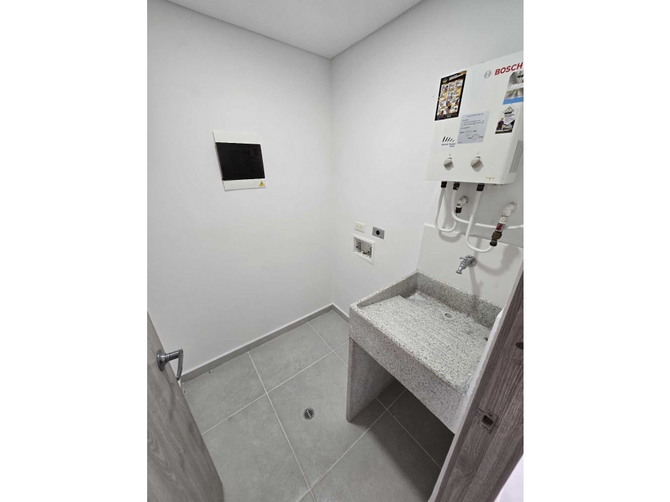 VENDO HERMOSO APARTAMENTO EN ENVIGADO, SECTOR LAS ANTILLAS — foto 5