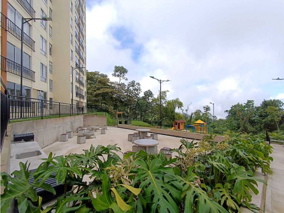 Arrienda Apartamento 2 alcobas Los Alcazares Manizales