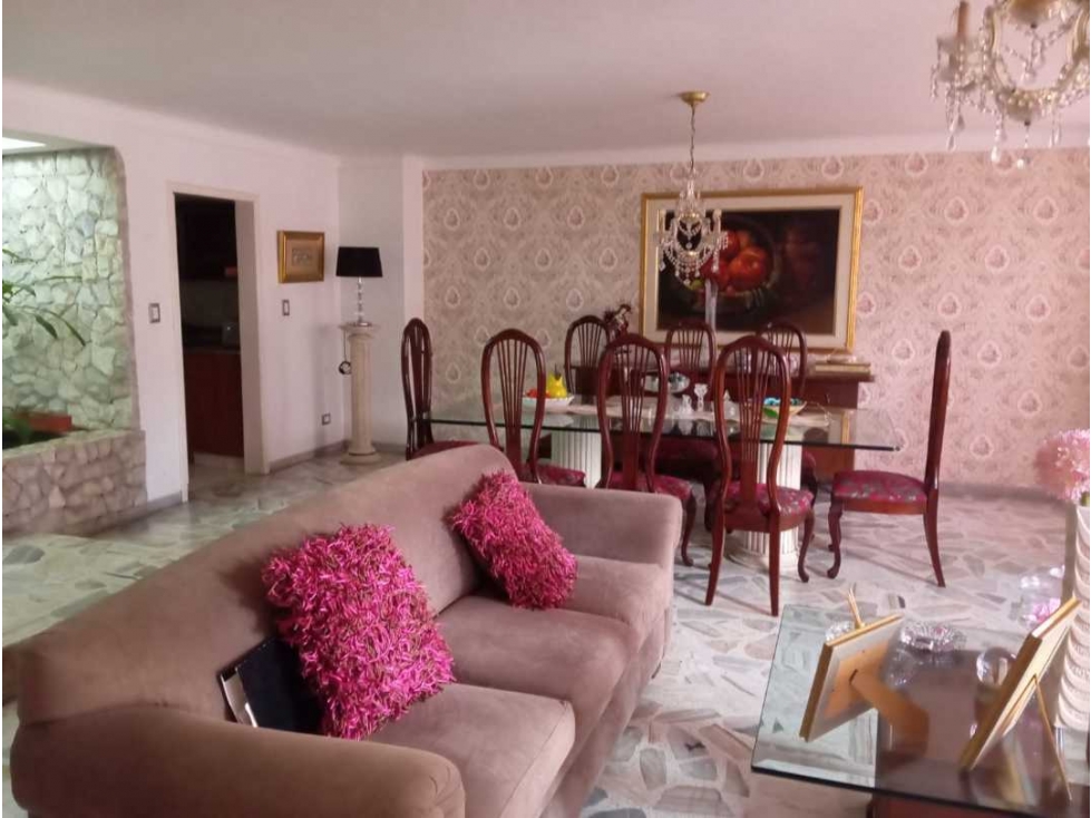 VENTA APARTAMENTO EN VERSALLES CALI NORTE