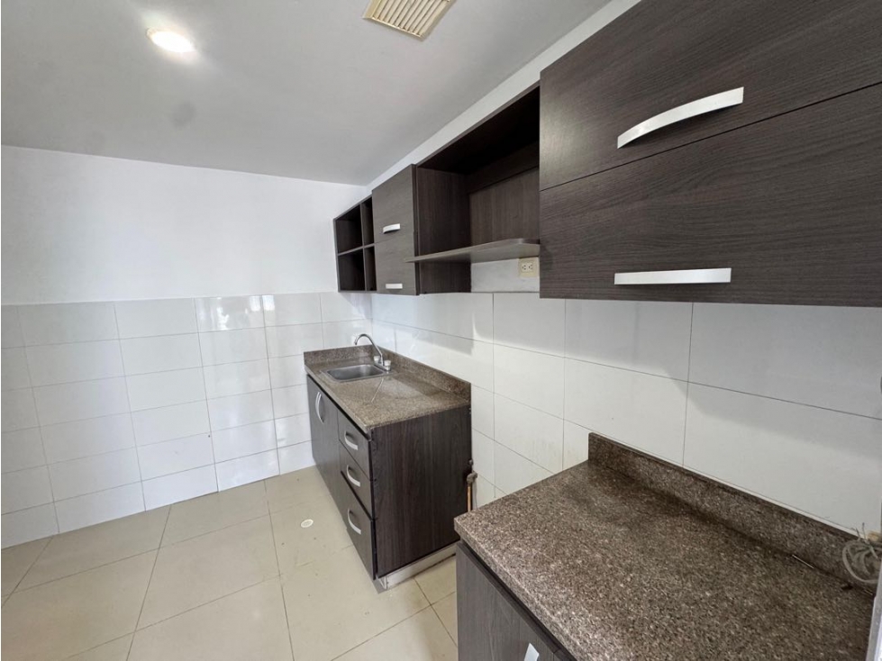 Arriendo Apartamento Manga Cartagena, Colombia — foto 6