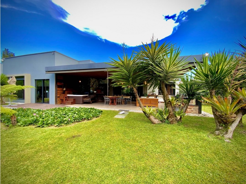Venta Casa como Nueva Parcelacion Llanogrande - 2