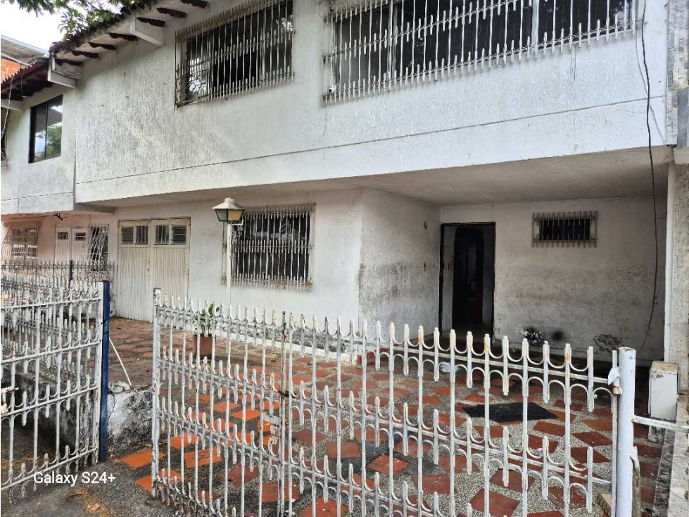 VENTA CASA EN CAPRI 2 PISOS UNIFAMILIAR SUR DE CALI