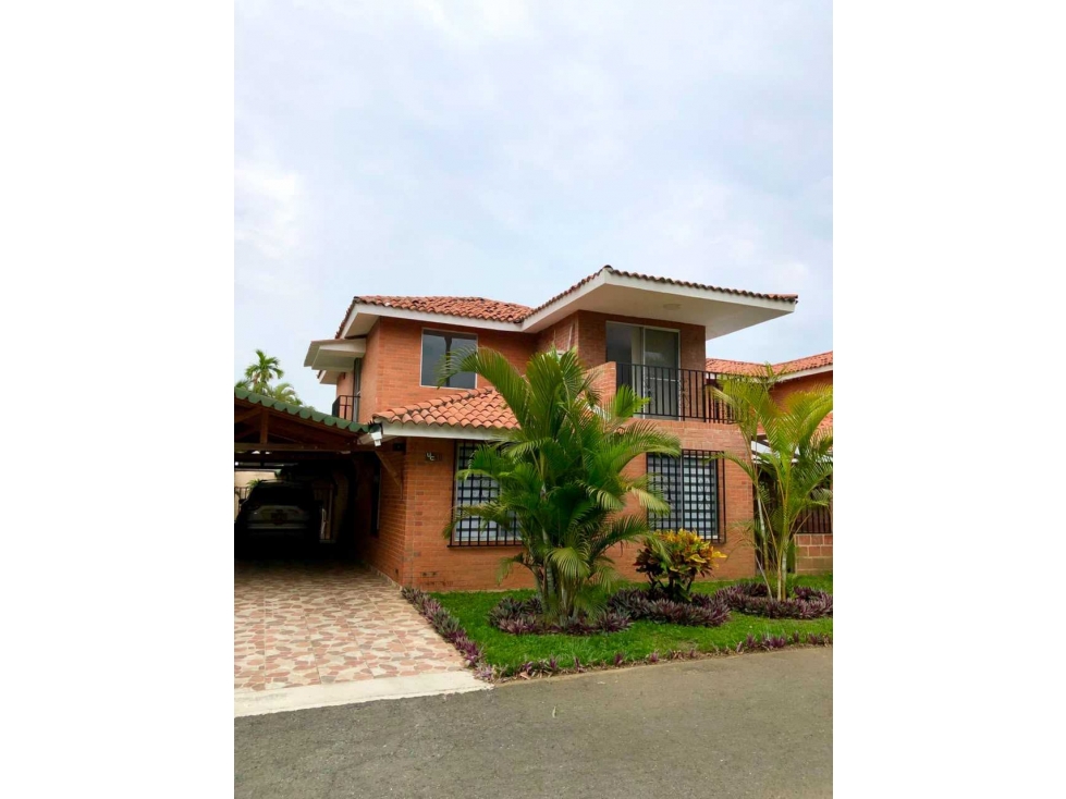 VENTA CASA EN EL CASTILLO SUR DE CALI