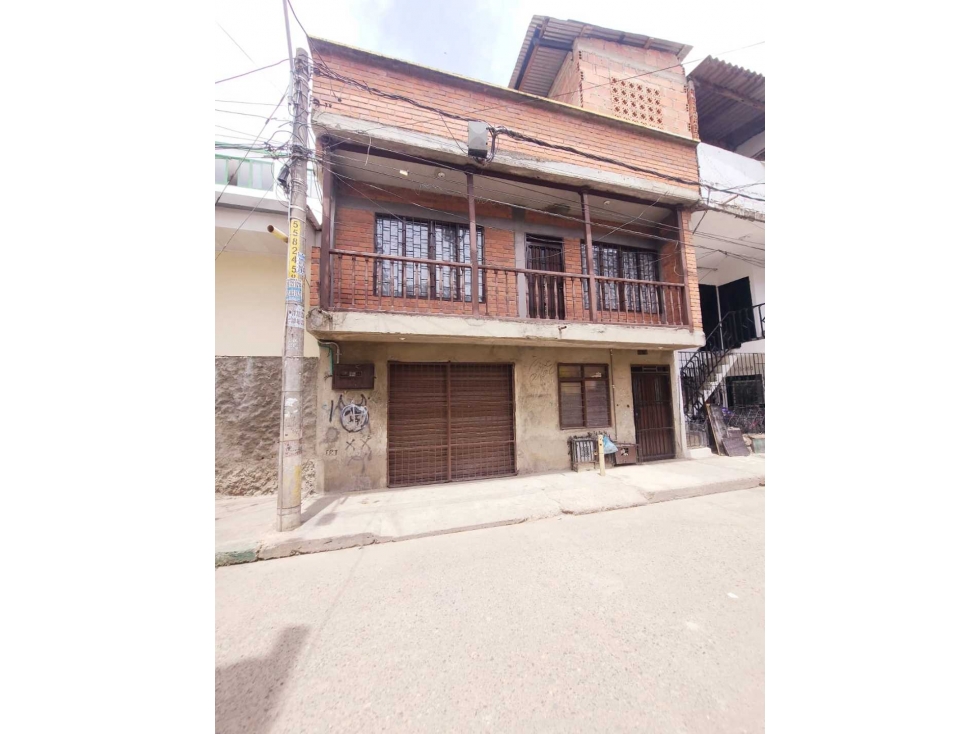 VENTA CASA EN MANUELA BELTRAN DE 2 PISOS INDEPENDIENTE ORIENTE DE CALI