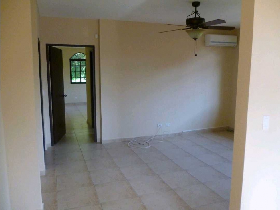 ALQUILER DE CASA EN CLAYTON VILLAGE — foto 6