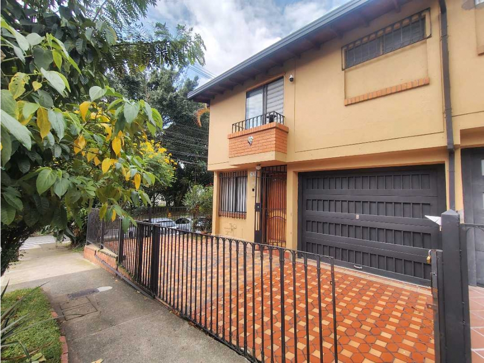VENTA DE CASA EN SABANETA SECTOR ALDEA VERDE