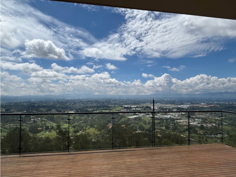 Venta de Casa Vista Panorámica en Parcelación Sajonía Cerca al Túnel — foto 2