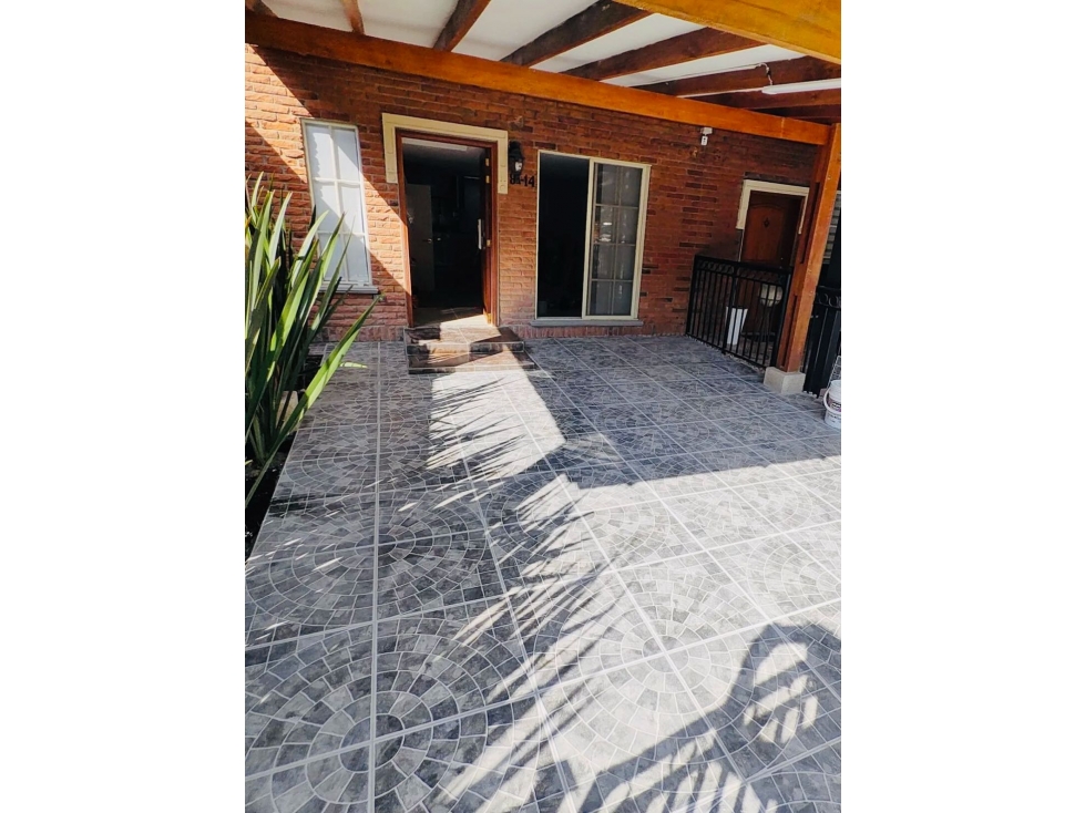 VENTA HERMOSA CASA DUPLEX PINARES PEREIRA