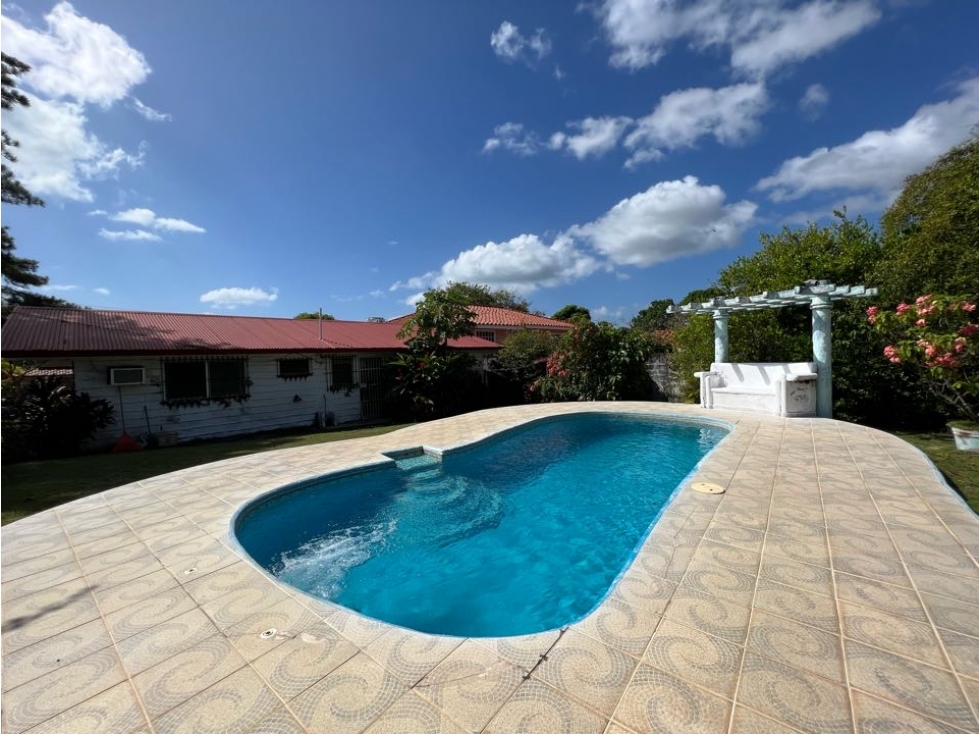 Casa en Coronado -LOTE de 1000M2