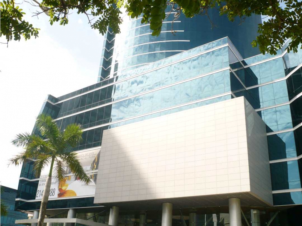 Costa del Este -Local Planta Baja 128m2 y terraza 30m2 en alquiler PT — foto 2