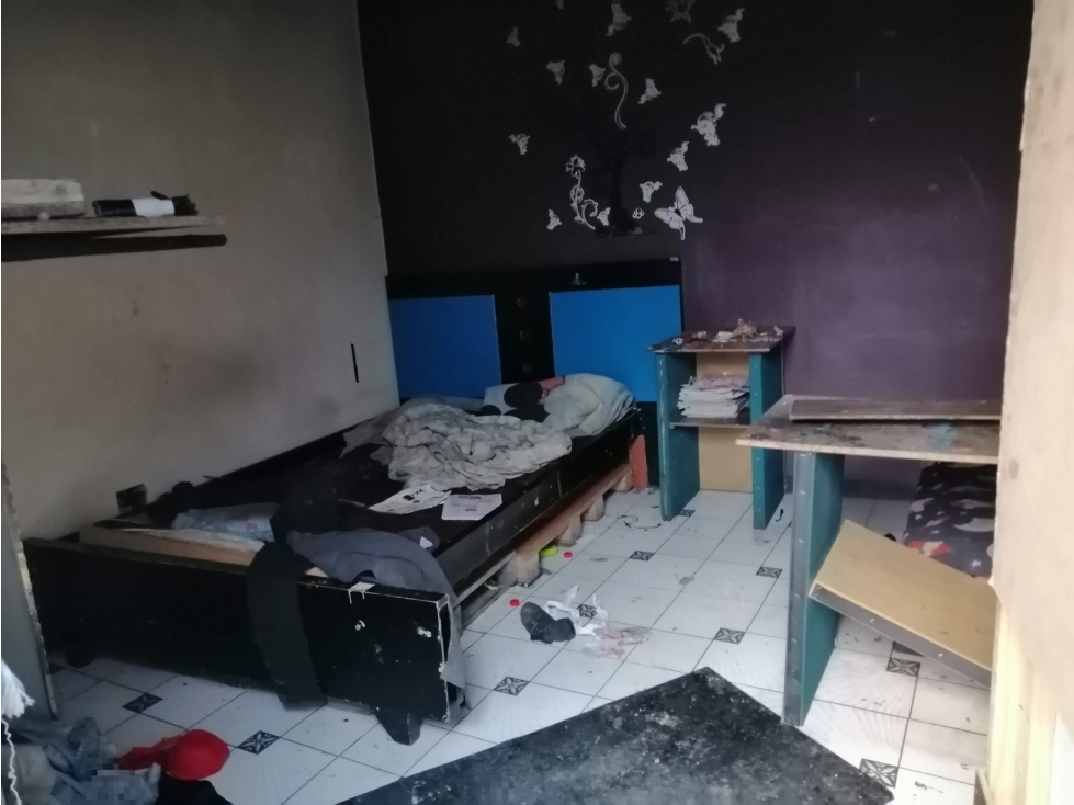 CR 16 A 27 89 — foto 3