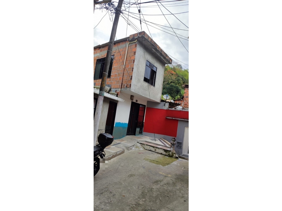 CR 1 2 E 99 — foto 3
