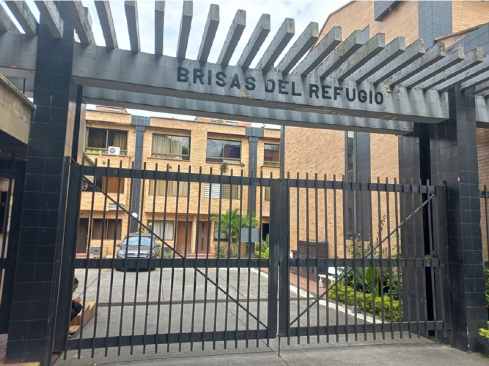 CS 8 CON BRISAS DEL REFUGIO CL 2A 65 99 — foto 4