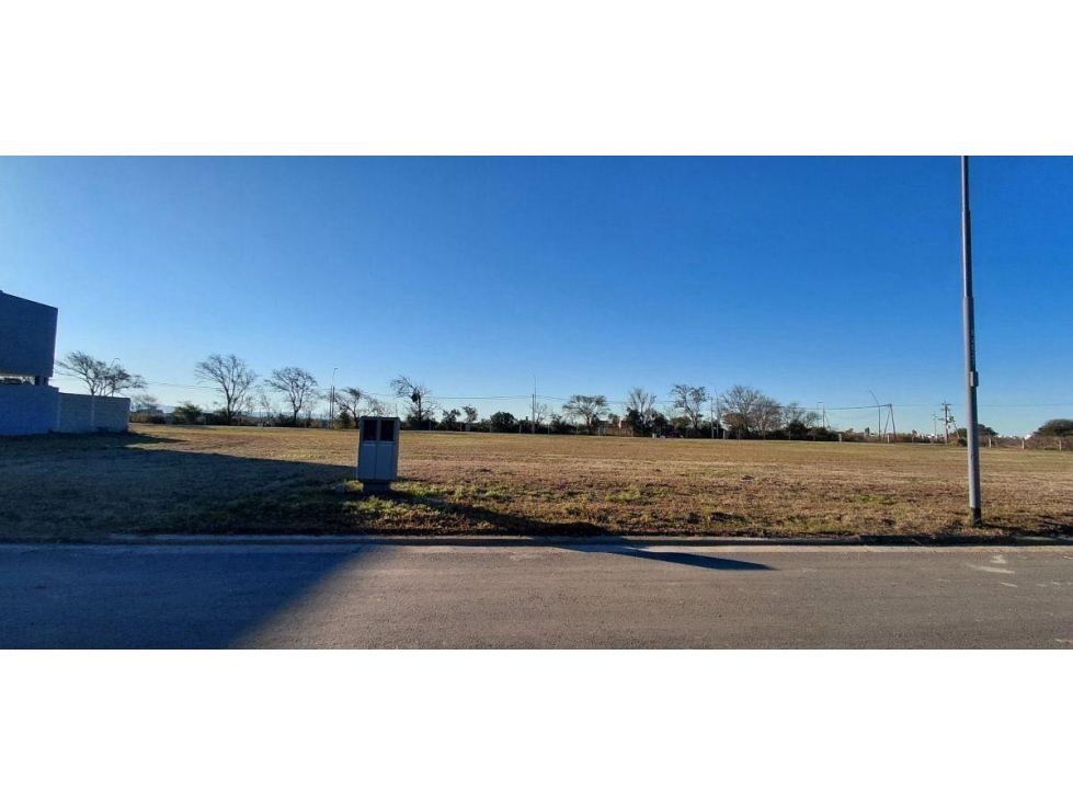 VENTA LOTE 250m² APTO CASA EN CUESTAS DE MANANTIALES II CORDOBA - 2