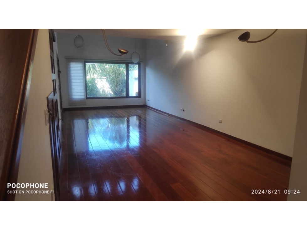 Cumbayá, Casa en Renta, 276,10 m2, 3 dormitorios, 2 parqueaderos. — foto 3