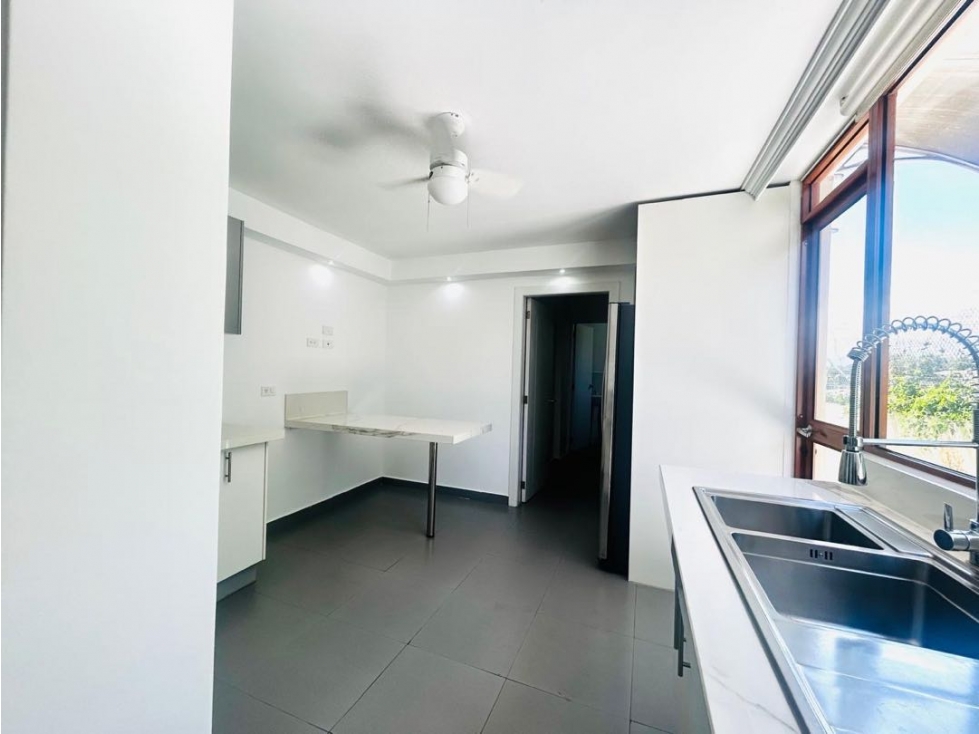 Cumbayá, Departamento de Venta, 2 dormitorios. — foto 6